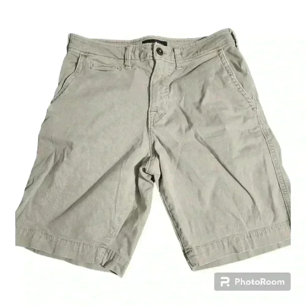 EUC- mens American eagle khaki shorts!